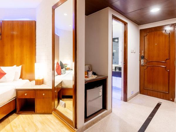 SFO Hotel and Suites : photo 3 de la chambre chambre double club