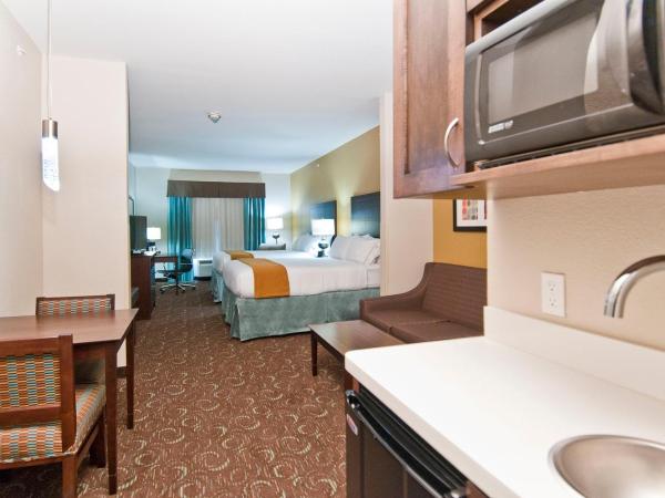 Holiday Inn Express & Suites San Antonio Frost Bank Center, an IHG Hotel : photo 1 de la chambre suite lit queen-size - accessible aux personnes malentendantes