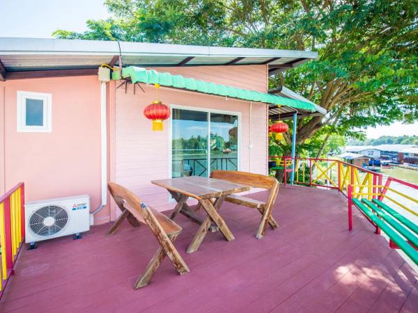 Golden Dragon Kanchanaburi : photo 9 de la chambre chambre double deluxe avec balcon