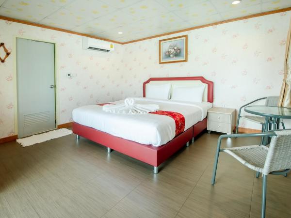 Golden Dragon Kanchanaburi : photo 7 de la chambre chambre double deluxe avec balcon