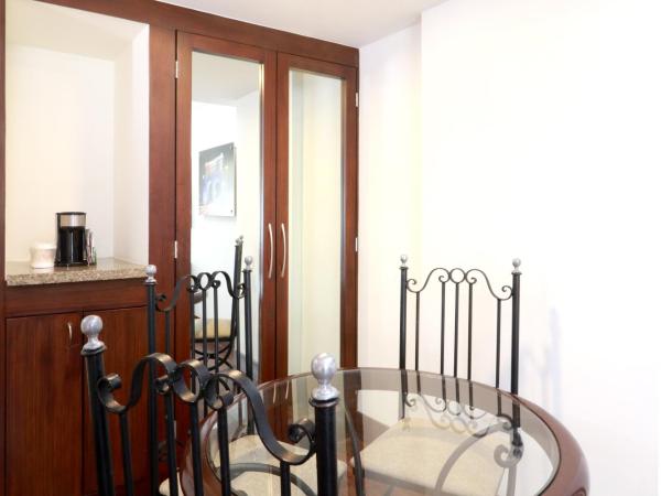 Holiday Inn Hotel & Suites Centro Historico, an IHG Hotel : photo 3 de la chambre chambre lit queen-size premium avec 2 lits queen-size