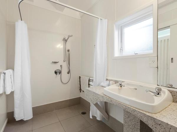 The Parnell Hotel & Conference Centre : photo 4 de la chambre appartement 1 chambre pour personnes à mobilité réduite