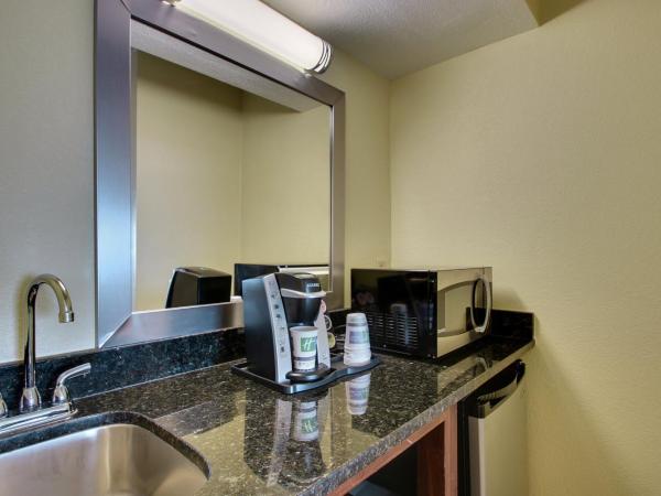 Holiday Inn Resort Orlando - Lake Buena Vista, an IHG Hotel : photo 5 de la chambre standard exterior queen room with two queen beds