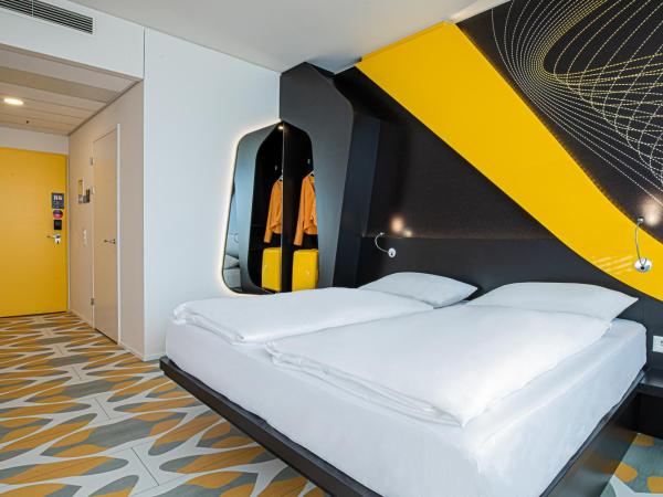 Prize by Radisson, Bern City : photo 1 de la chambre chambre double confort en angle