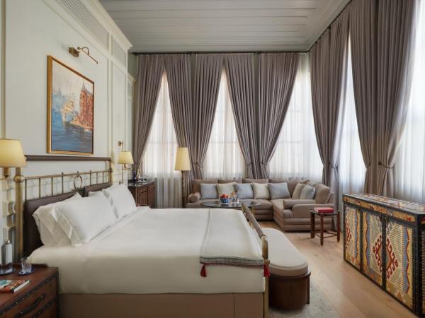 Six Senses Kocatas Mansions : photo 3 de la chambre suite lit king-size avec cour