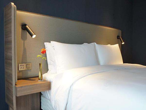 Holiday Inn Express Shenzhen Dongmen, an IHG Hotel : photo 1 de la chambre king feature lake view non smoking