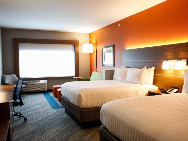 Holiday Inn Express & Suites Downtown Louisville, an IHG Hotel : photo 5 de la chambre chambre lits queen-size avec douche accessible en fauteuil roulant - non-fumeurs