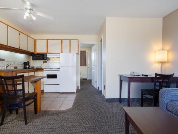 Siesta Suites : photo 4 de la chambre suite lit queen-size de luxe avec canapé-lit