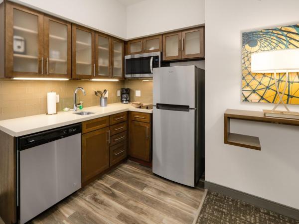 Staybridge Suites - Oklahoma City - Downtown, an IHG Hotel : photo 6 de la chambre suite studio lit king-size