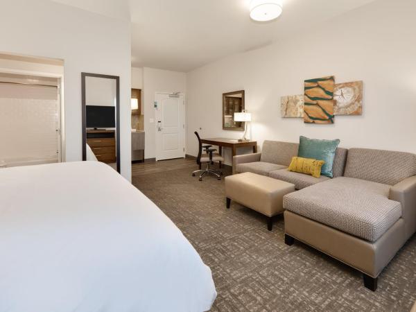 Staybridge Suites - Oklahoma City - Downtown, an IHG Hotel : photo 3 de la chambre suite studio lit king-size
