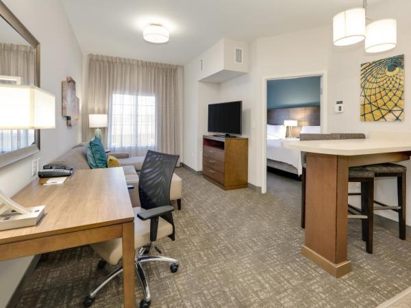 Staybridge Suites - Oklahoma City - Downtown, an IHG Hotel : photo 9 de la chambre suite 2 chambres avec 2 lits queen-size