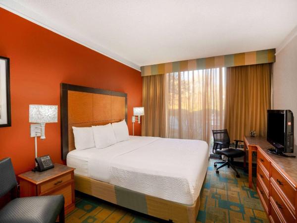 La Quinta by Wyndham Nashville Airport/Opryland : photo 7 de la chambre chambre lit king-size deluxe