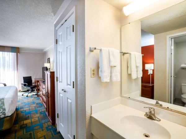 La Quinta by Wyndham Nashville Airport/Opryland : photo 4 de la chambre chambre lit king-size deluxe