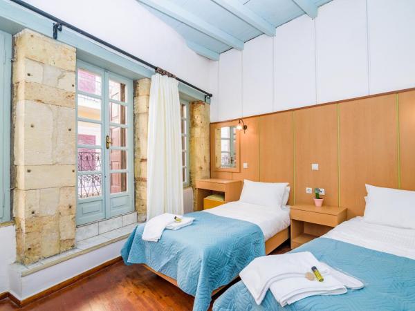 Alegria Pension : photo 2 de la chambre chambre triple avec vue