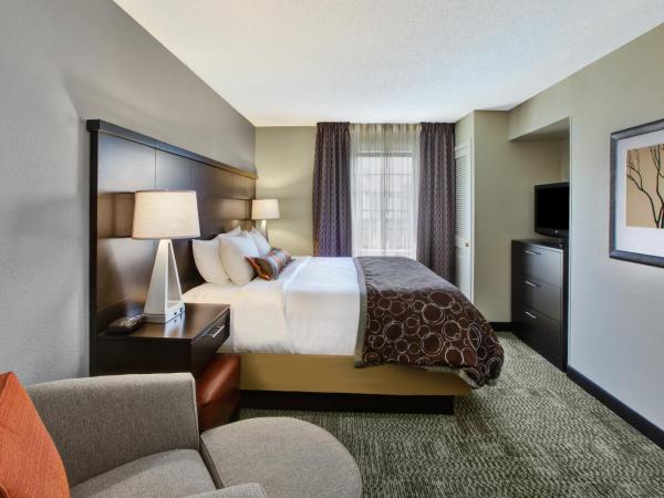Staybridge Suites Louisville - East, an IHG Hotel : photo 4 de la chambre suite 1 chambre lit king-size