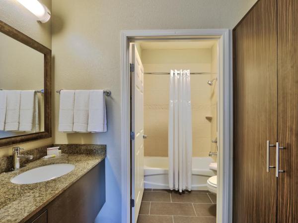 Staybridge Suites Albuquerque North, an IHG Hotel : photo 4 de la chambre suite 2 chambres avec lit king-size