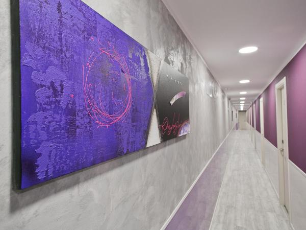 Hostal Alexis Madrid : photo 1 de la chambre suite romantique avec lit rond