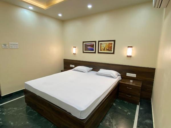 Shivam Hotels : photo 1 de la chambre chambre double deluxe (2 adultes + 1 enfant)