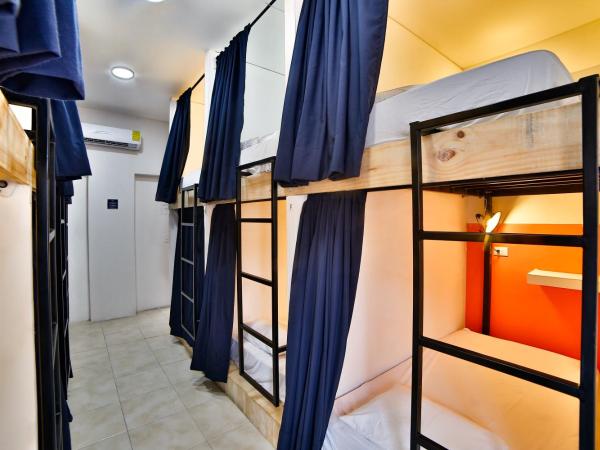 Hostal Ten to Ten Puerto Vallarta : photo 1 de la chambre lit simple dans dortoir mixte