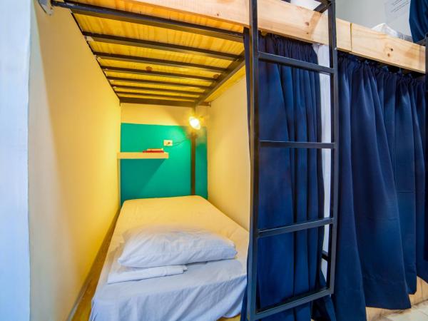 Hostal Ten to Ten Puerto Vallarta : photo 2 de la chambre lit simple dans dortoir mixte