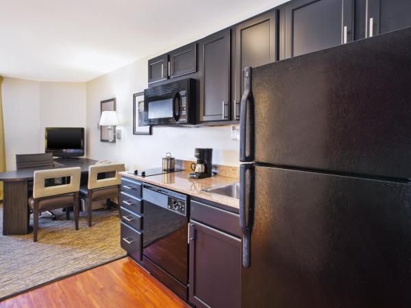 Candlewood Suites Indianapolis Airport, an IHG Hotel : photo 3 de la chambre chambre double - non-fumeurs 