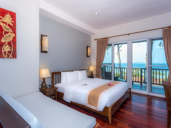 Phi Phi Holiday Resort : photo 1 de la chambre studio avec vue sur la mer de corail