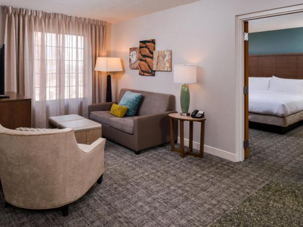 Staybridge Suites Indianapolis Downtown-Convention Center, an IHG Hotel : photo 4 de la chambre suite 2 chambres