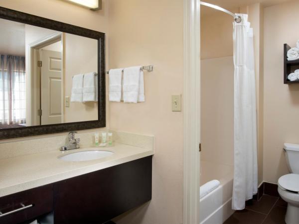 Staybridge Suites Myrtle Beach-Fantasy Harbour, an IHG Hotel : photo 3 de la chambre suite 1 chambre lit king-size