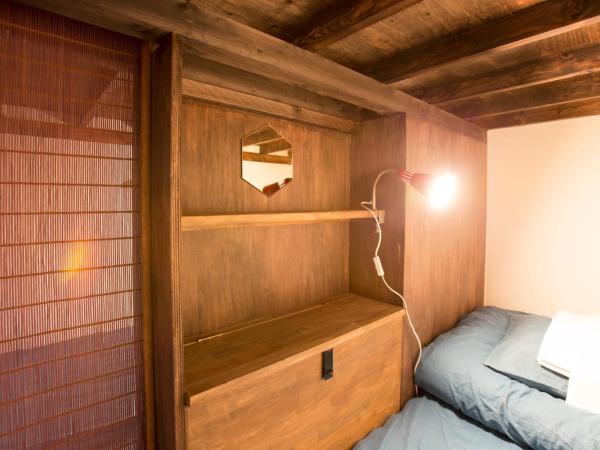 Osaka Guest House U-En : photo 6 de la chambre lit dans dortoir mixte de 12 lits