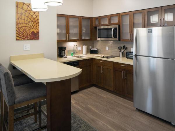 Staybridge Suites - Phoenix - Biltmore Area, an IHG Hotel : photo 5 de la chambre suite 1 chambre lit king-size