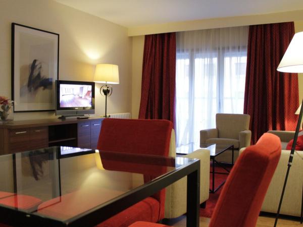 Aparto-Hotel Rosales : photo 8 de la chambre appartement