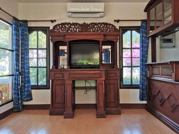 Holiday Villa, Lanta : photo 5 de la chambre villa - vue sur jardin