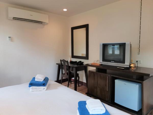Holiday Villa, Lanta : photo 5 de la chambre chambre double ou lits jumeaux