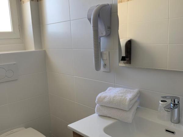 Hôtel Beau Rivage : photo 5 de la chambre chambre double avec terrasse - vue sur mer