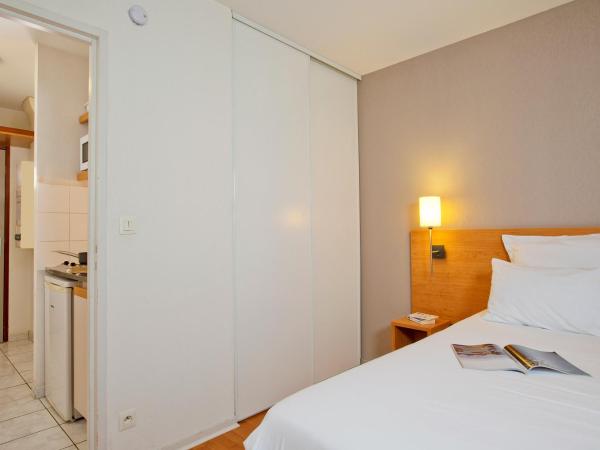 Séjours & Affaires Nantes La Beaujoire : photo 5 de la chambre studio (2 adultes)