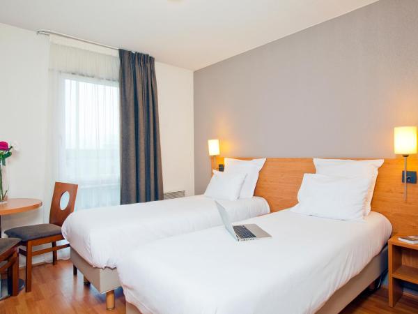 Séjours & Affaires Nantes La Beaujoire : photo 2 de la chambre studio (2 adultes)