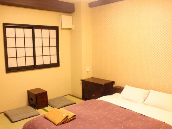 K's House Tokyo Oasis - Quality Hostel in Asakusa : photo 2 de la chambre chambre double avec salle de bains privative