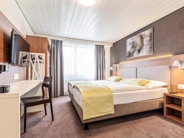 Campanile Martigny : photo 3 de la chambre chambre double standard