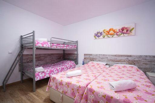 Guest House Lana Denia : photo 4 de la chambre chambre quadruple