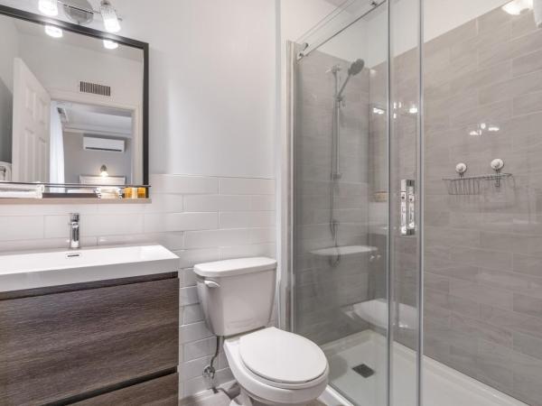 Manoir de la Tour : photo 1 de la chambre hébergement signature plus avec 1 lit queen-size