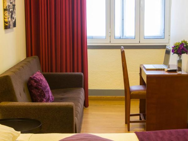 Hotel Estoril Porto : photo 10 de la chambre chambre familiale standard