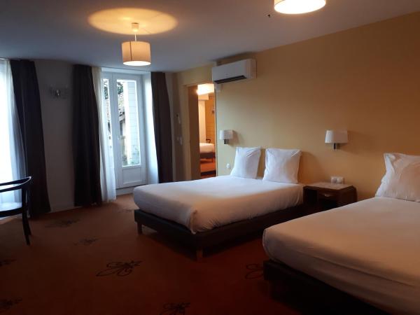 Hotel De Gramont : photo 2 de la chambre chambre familiale supérieure