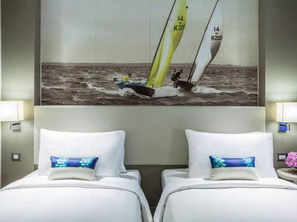 Mercure Pattaya Ocean Resort : photo 1 de la chambre chambre lits jumeaux de luxe avec vue sur l'océan 
