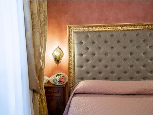 Hotel Marconi : photo 6 de la chambre chambre double ou lits jumeaux supérieure