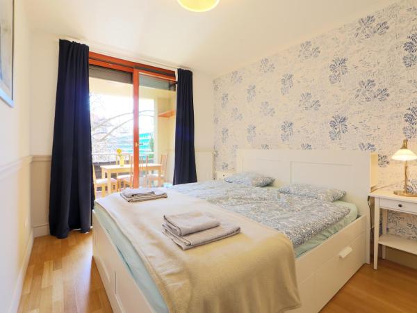 The Bluedeck Wellness Apartment : photo 5 de la chambre appartement avec balcon