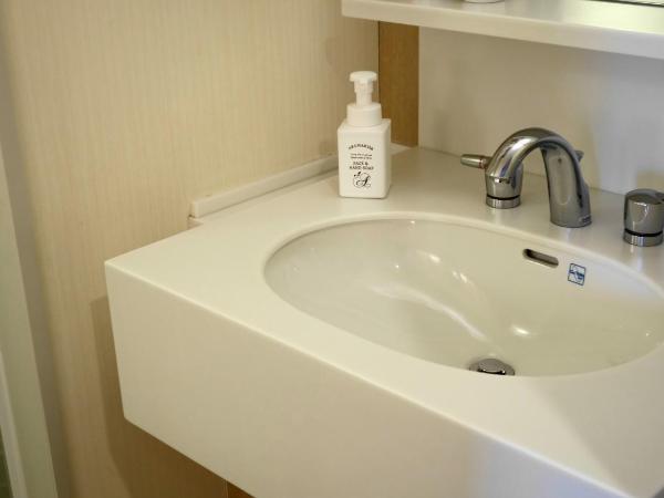 City Plaza Osaka : photo 5 de la chambre chambre lits jumeaux supérieure - non-fumeurs