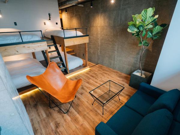 ZONK HOTEL Nakasu-Deaibashi : photo 6 de la chambre deluxe room with shower (2 double beds and 2 single beds) - non-smoking - no cleaning for consecutive night stays