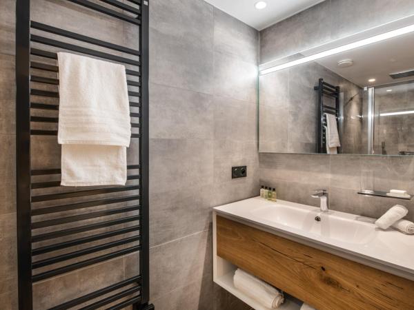 Manali Lodge by Alpine Resorts : photo 9 de la chambre appartement avec vue sur la montagne