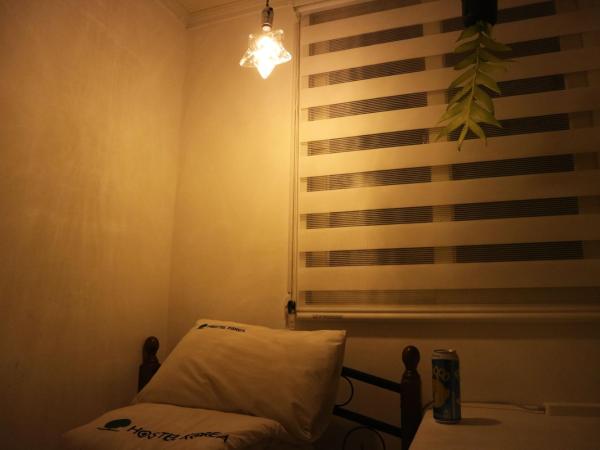 Hostel Korea - Original : photo 2 de la chambre chambre simple avec salle de bains commune