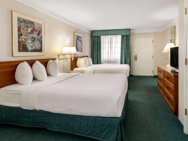 La Quinta Inn by Wyndham Albuquerque Northeast : photo 1 de la chambre chambre double avec 2 lits doubles